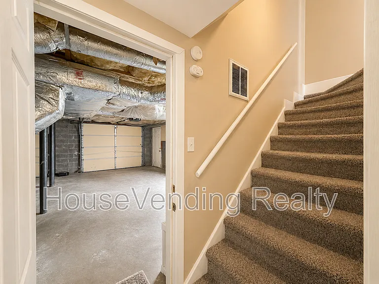 6204 Trailhead Cir — Photo 16
