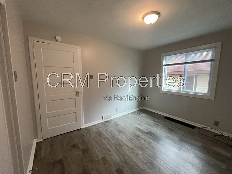 714 E Vaile Ave — Photo 27