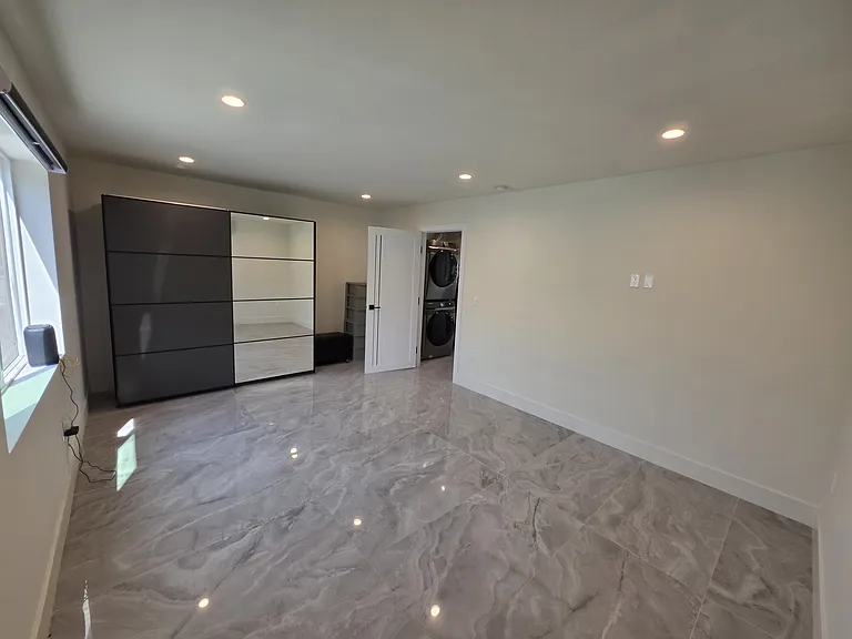 525 Stanford Rd — Photo 16