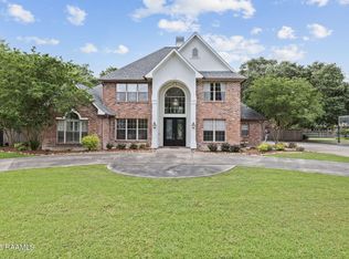 6 Oak Pl, New Iberia, LA 70563