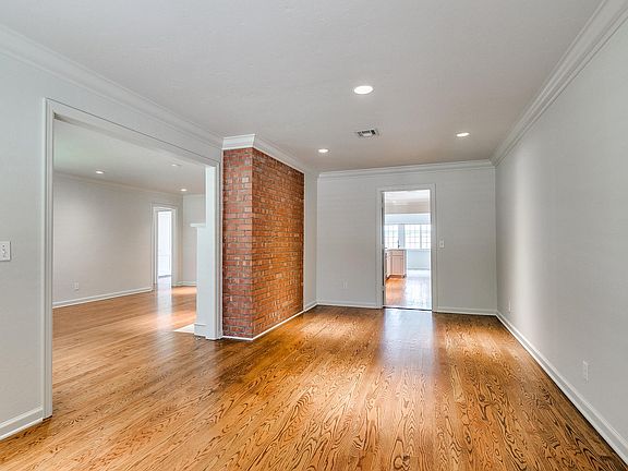 5th image of 1112 Marlboro Ln