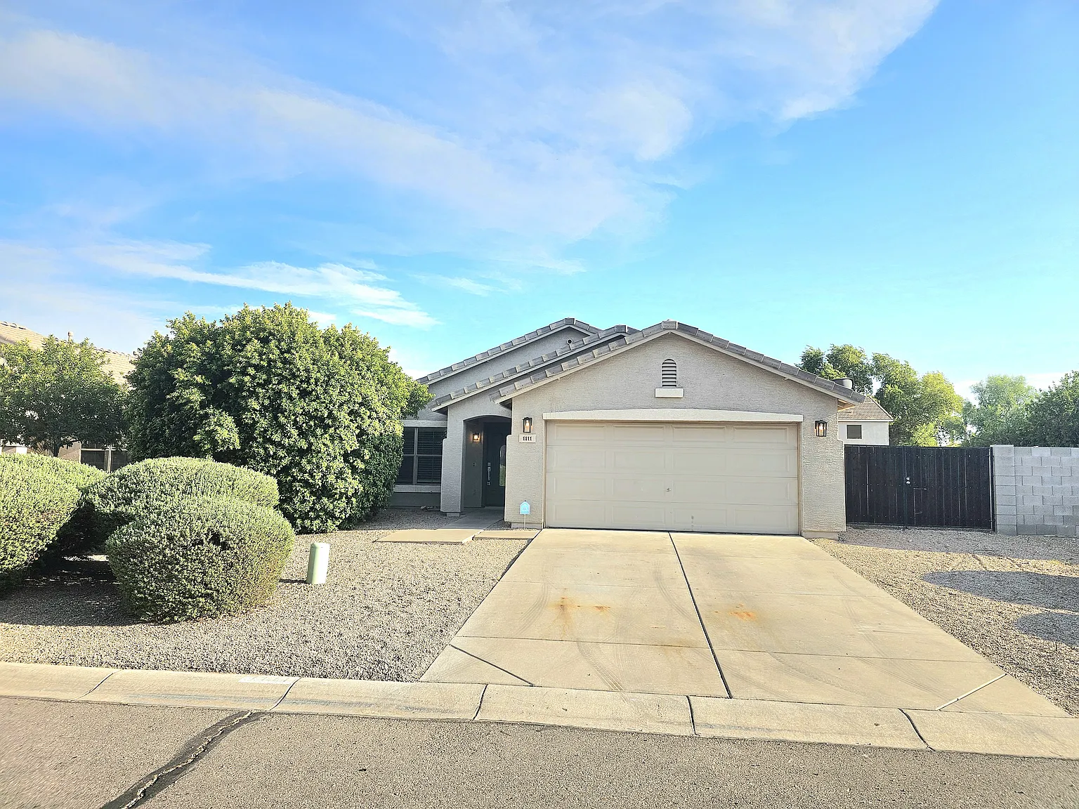 4 bed, 1831 sqft, $2,350 — Photo 1