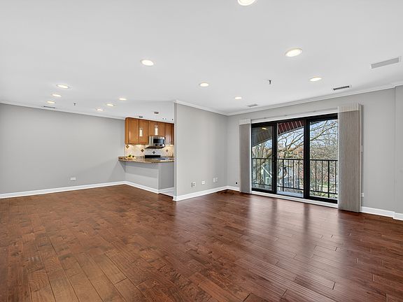 4th image of 110 S Evergreen Ave APT 5CN