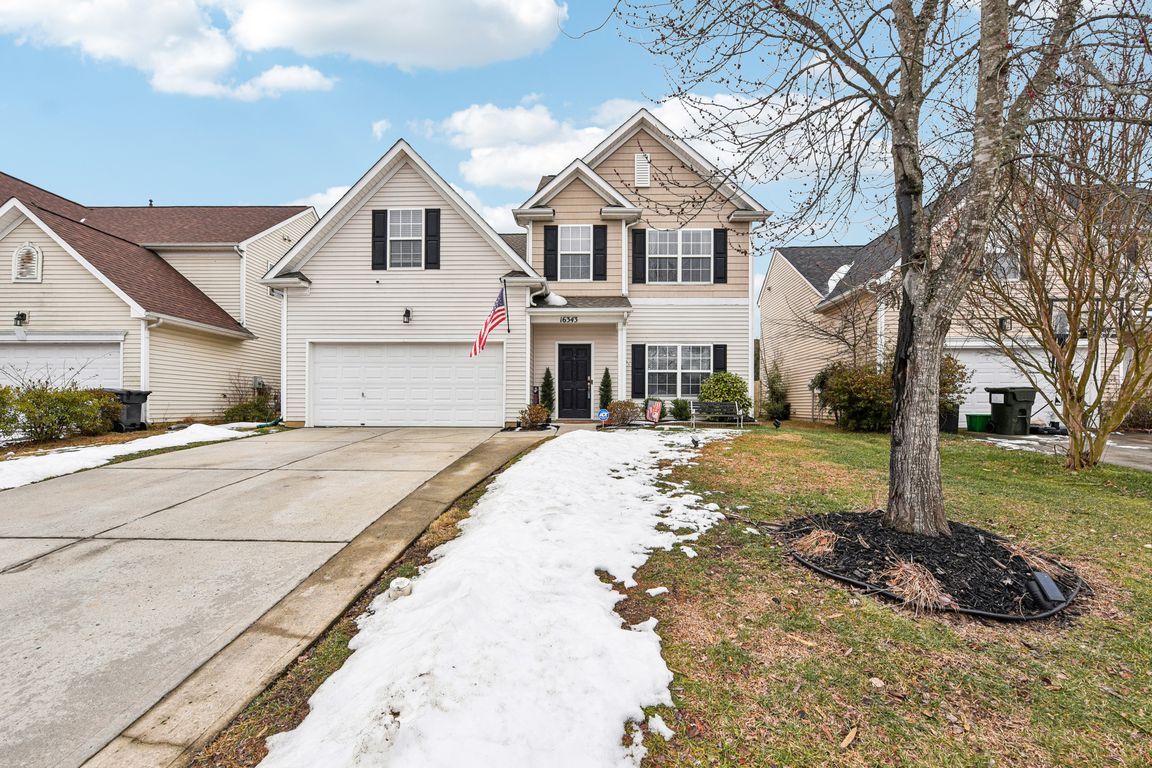 Hayfield Rd-S0602-001.jpg