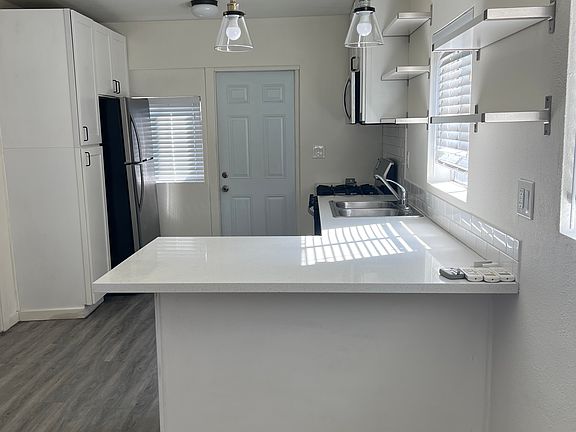 4th image of 219 N Avenue 54 APT 1