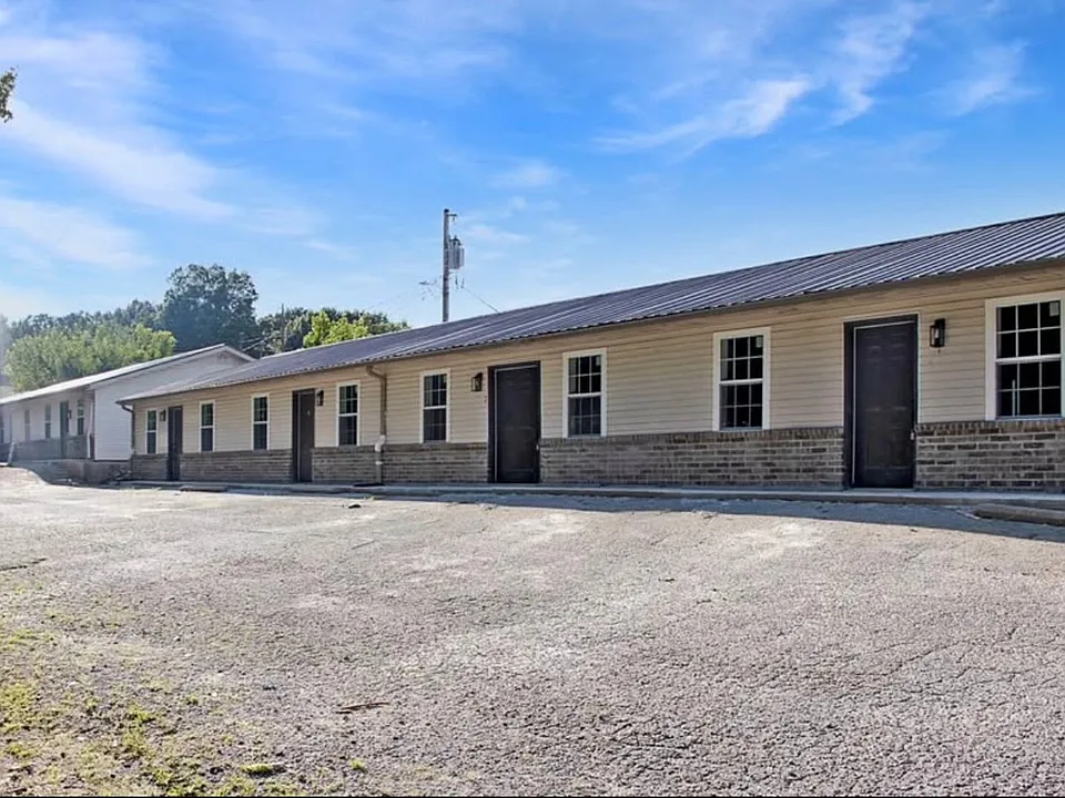 400 N Rockingchair Rd