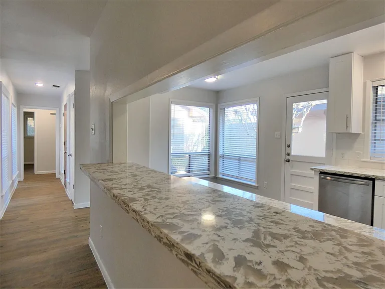 604 Golfview Dr — Photo 13