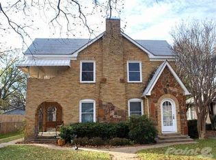829 N Clinton Ave, Dallas, TX 75208