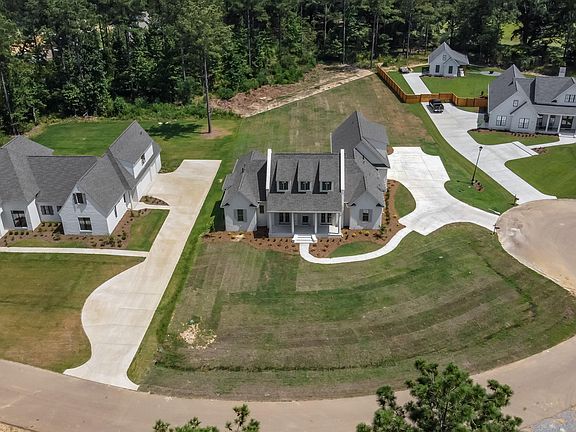 2nd image of 705 Ivywood Ct