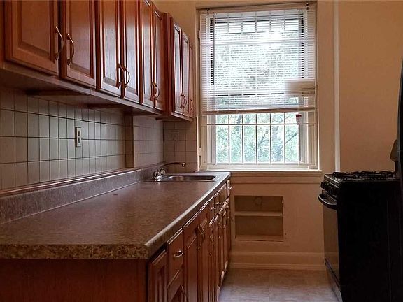 4th image of 3736 86th St APT 4B