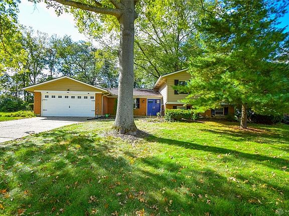 5th image of 8761 Sugarcreek Point