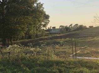 27501 Hinerville Rd, Alma, KS 66401