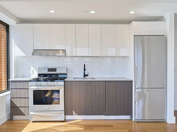 3rd image of 237 11th St APT 6A