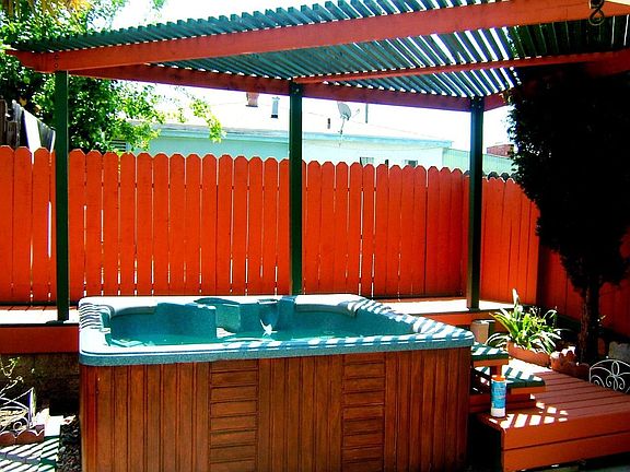 4th image of 2329 Chatswood Dr