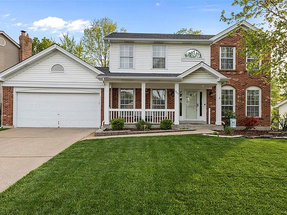 3rd image of 935 Weatherstone Dr