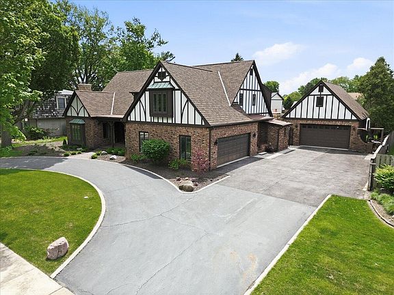 3rd image of 1130 Melbrook Dr