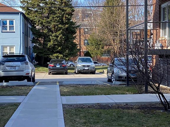 5th image of 2620 W Catalpa Ave APT 1