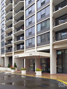 1560 N Sandburg Ter APT 3905J, Chicago, IL, 60610