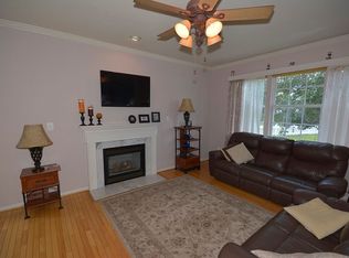 12506 Iona Sound Dr, Bristow, VA 20136