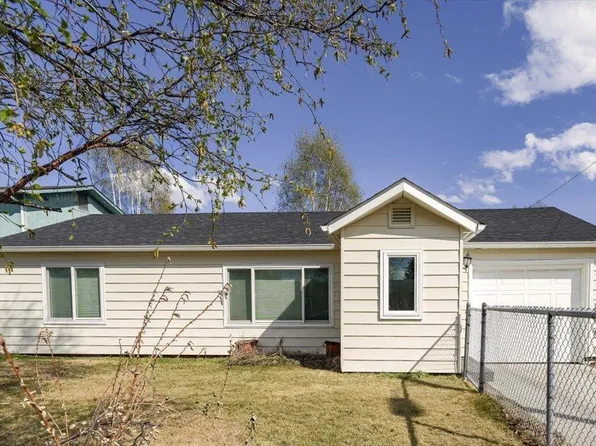 213 Slater Dr, Fairbanks, AK 99701