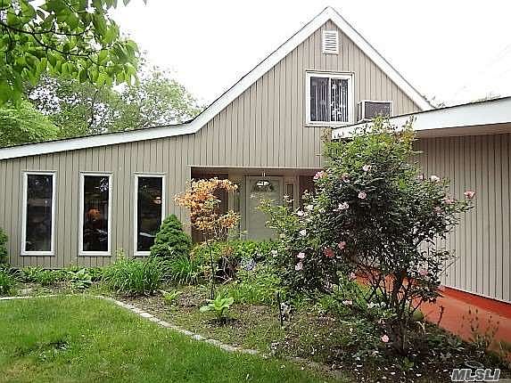 3rd image of 284 Sycamore Ln