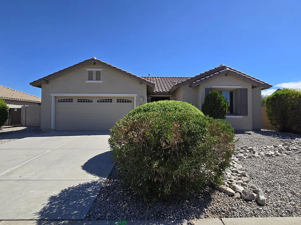 617 S 165th Ave