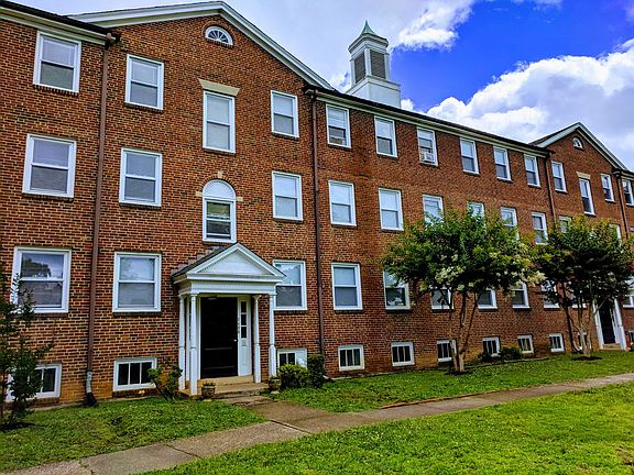 2nd image of 2606 Kensington Ave APT 6