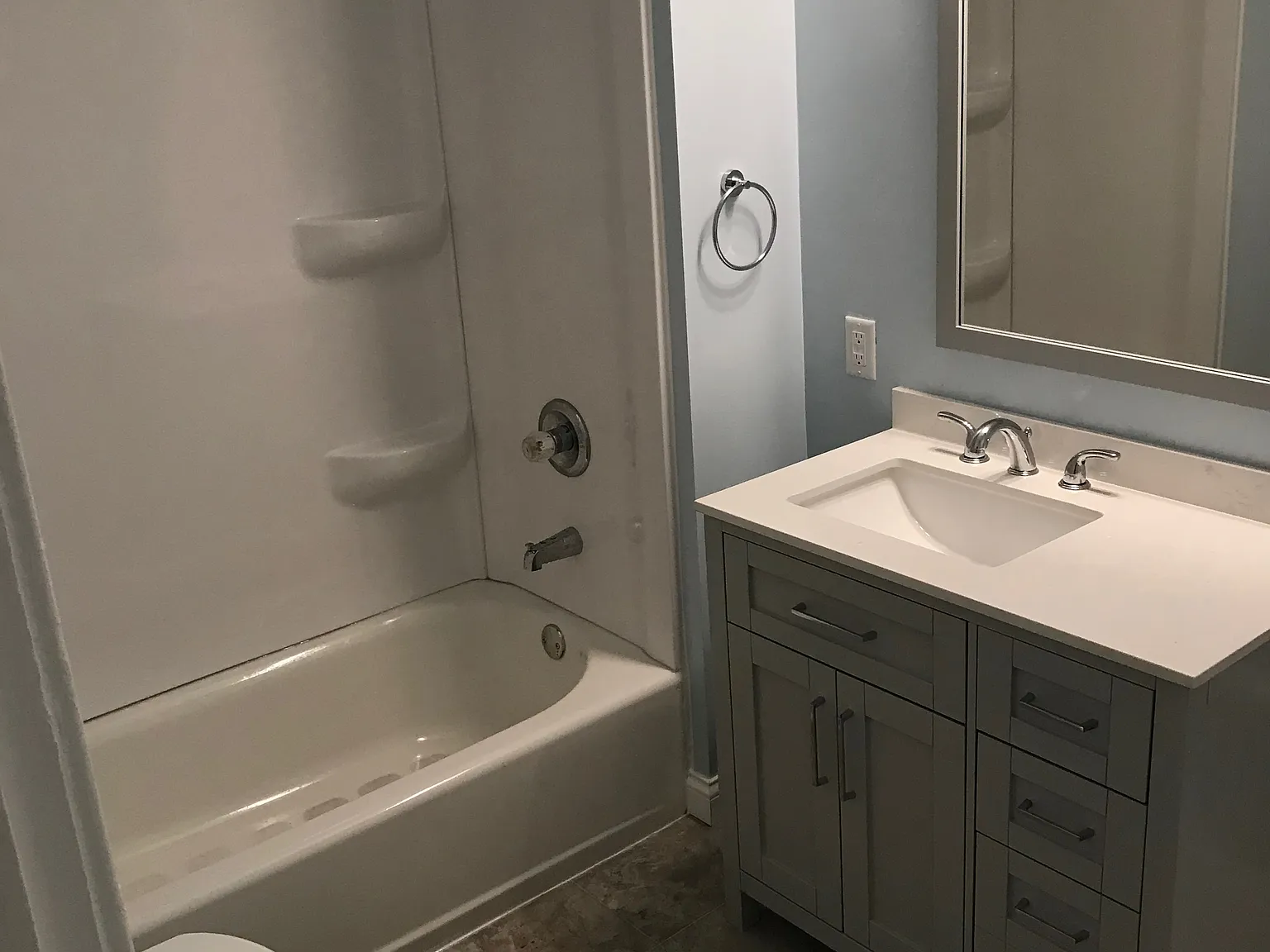 2 bed, 1000 sqft, $1,550 — Photo 4
