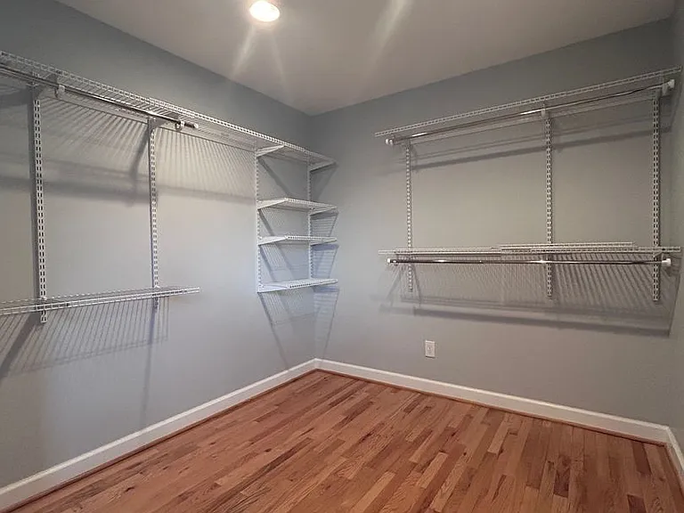 209 Delmar St — Photo 23