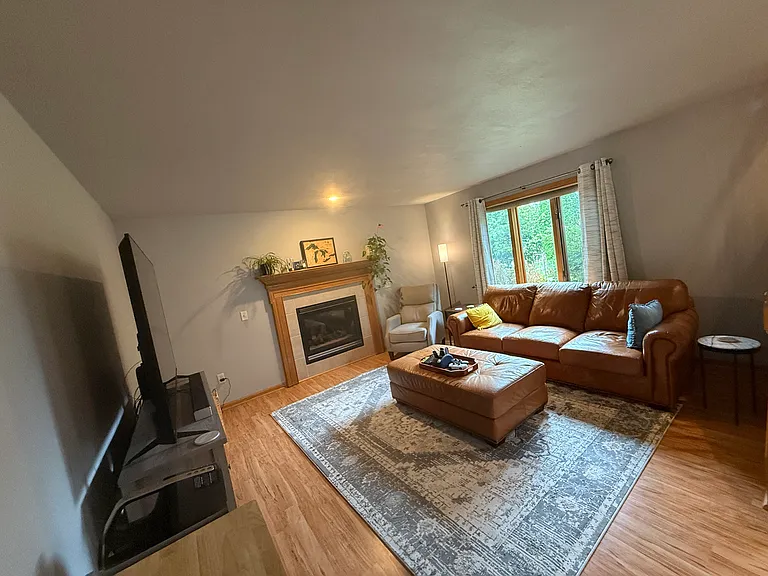 606 Samuel Dr — Photo 4