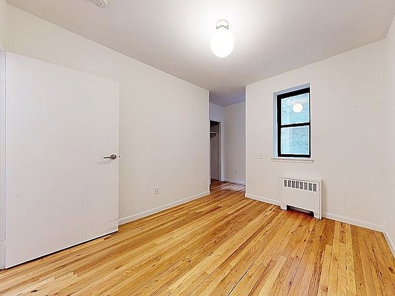 5th image of 247 W 116th St #4C