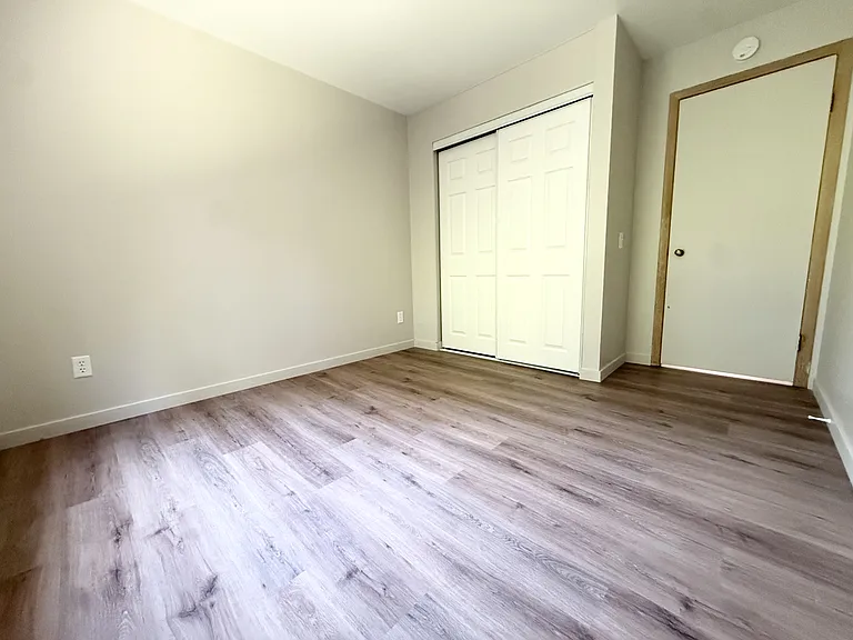 2060 Allen Blvd #9 — Photo 8