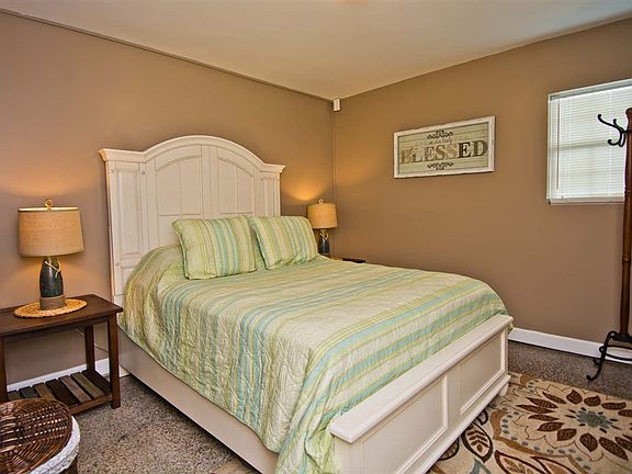 5th image of 201 Henderson Avenue #9