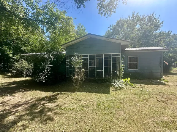 47 Curran St, Summerville, GA 30747