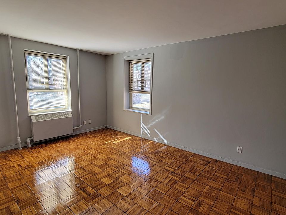 1st image of 6740 193rd Ln #2B