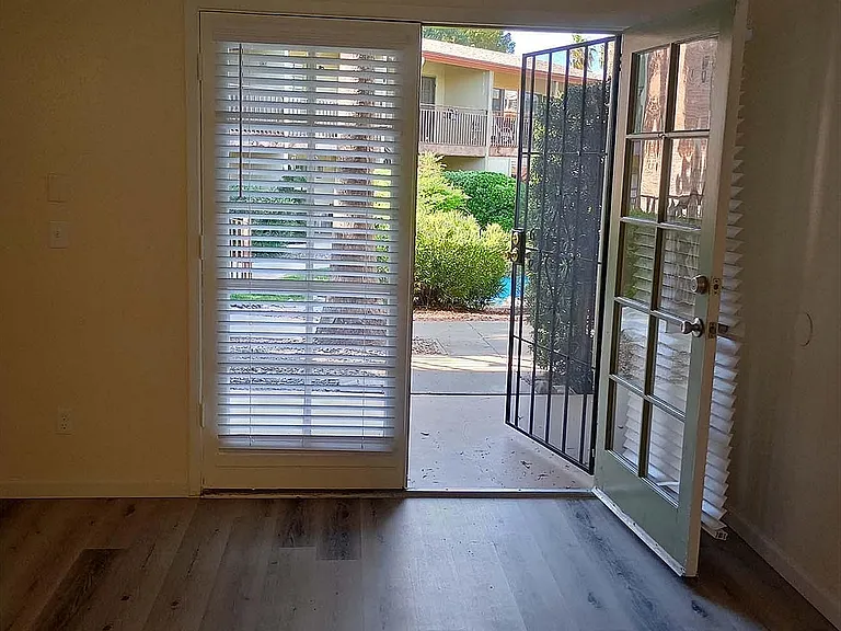 5666 East Hampton Street — Photo 31