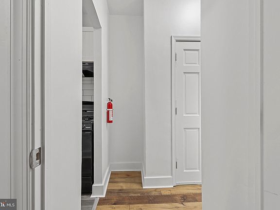5th image of 1512 Isherwood St NE #4