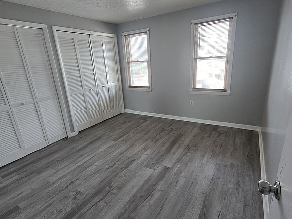 5th image of 106 S Cleveland St #1