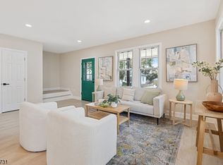 34 Emerald St, Hackensack City, NJ 07601