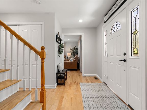 4th image of 31 Brookside Dr