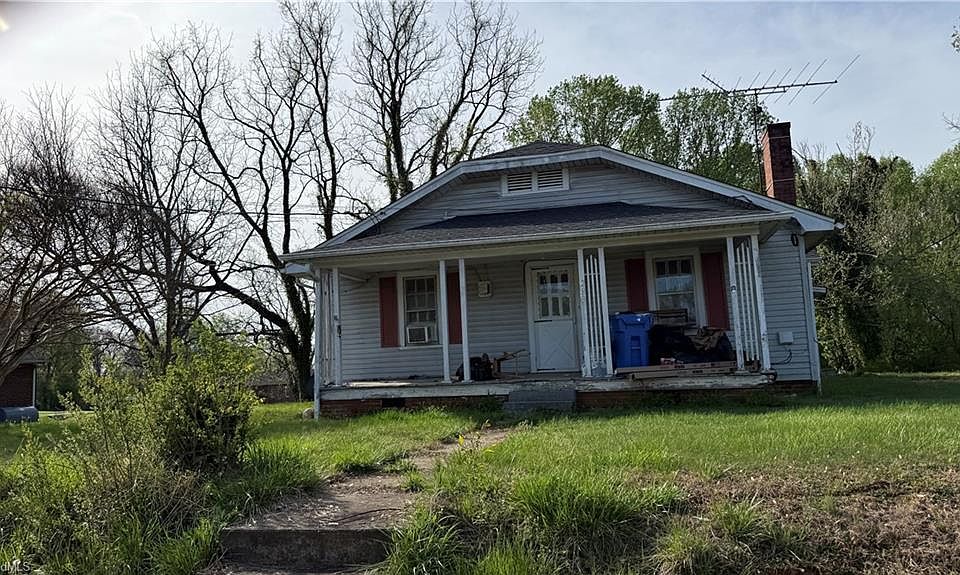 1st image of 223 Cedarbrook Rd