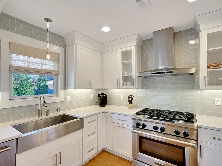 172 Osborne Ave — Photo 9