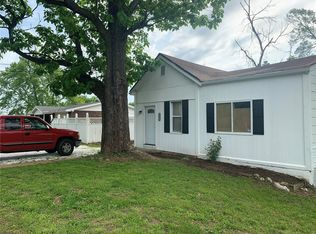 6152 Bermuda Dr, Saint Louis, MO 63135