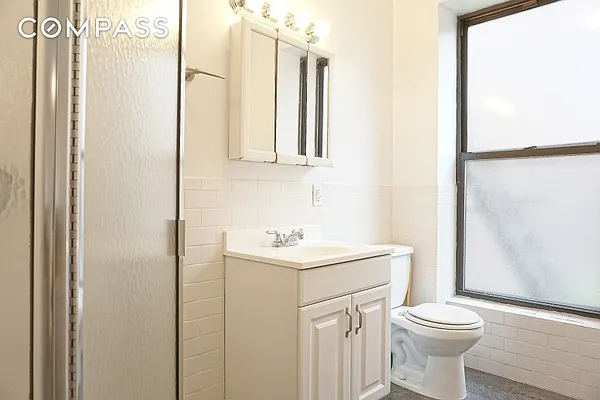 Rented by Compass | media 21