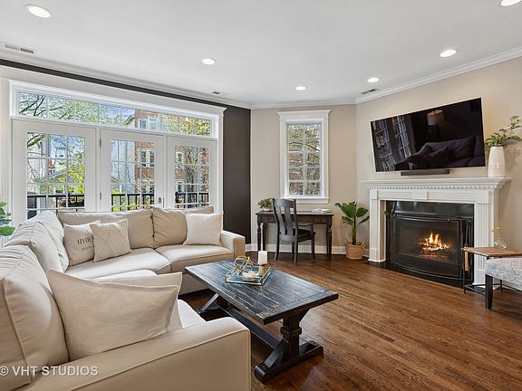 2nd image of 1518 N Hudson Ave APT 2