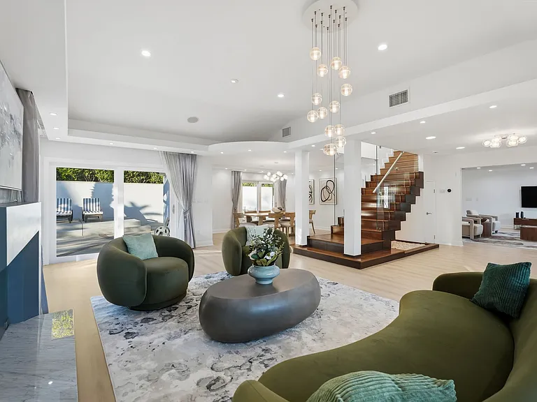 7923 Electra Dr — Photo 16