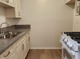 1586 Yosemite Dr #306, Los Angeles, CA 90041