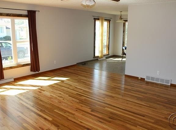 4th image of 1734 W Kent Ave
