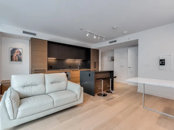 1289 Hornby St, Vancouver, BC