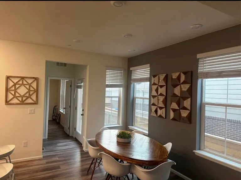 417 Zeppelin Way — Photo 4
